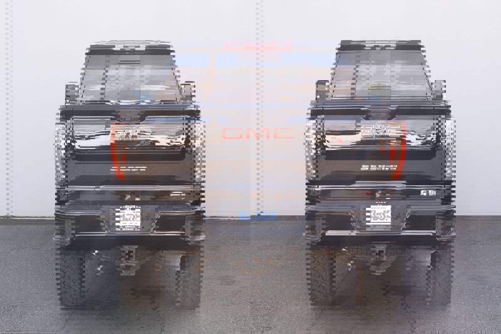 Used 2024 GMC Sierra 3500 AT4 w/ AT4 Premium Plus Package image 27