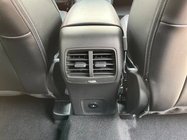 Used 2024 Ford Escape ST-Line w/ Tech Pack #1 FWD image 32