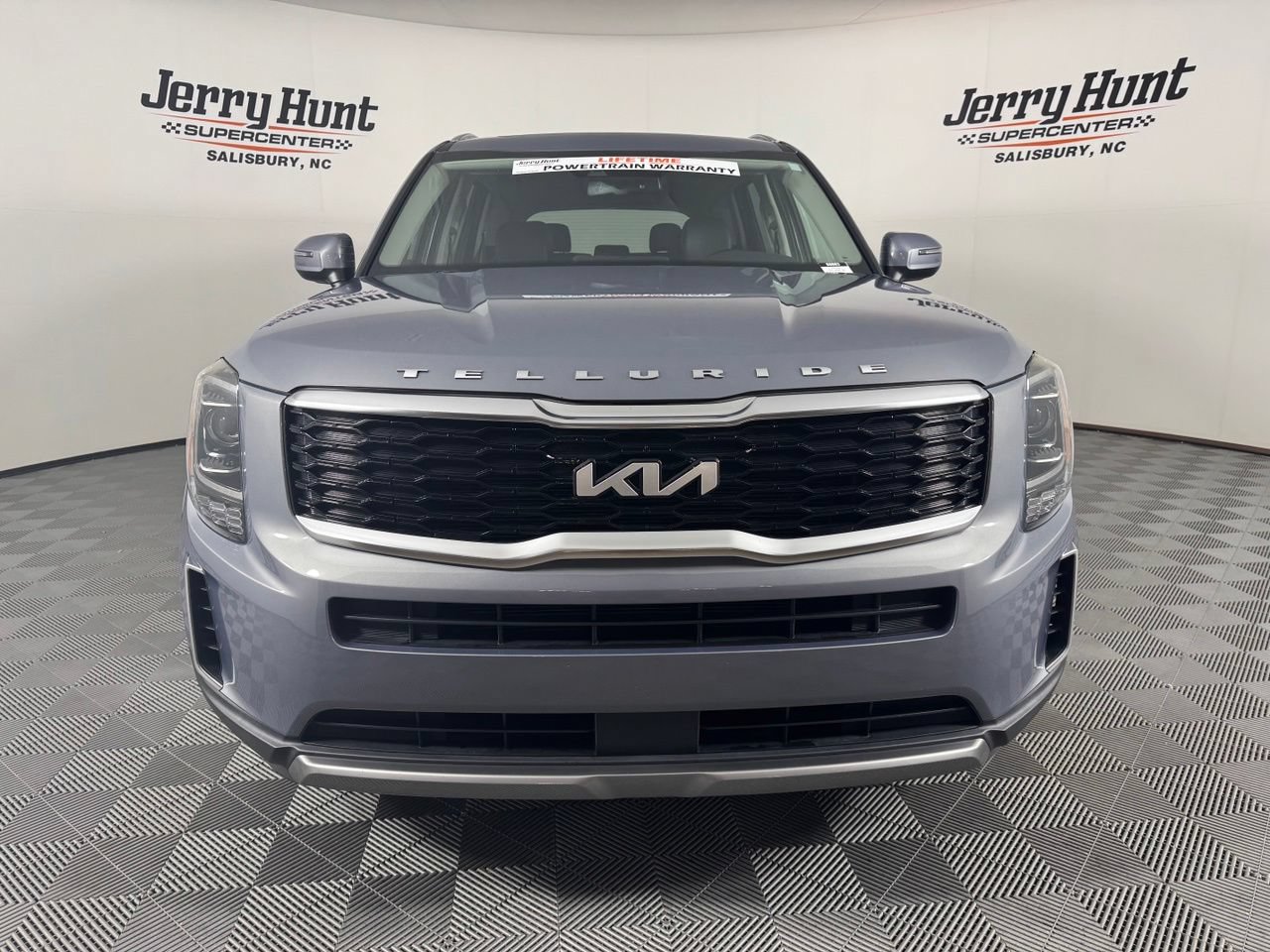 Used 2022 Kia Telluride EX w/ Towing Package FWD image 4