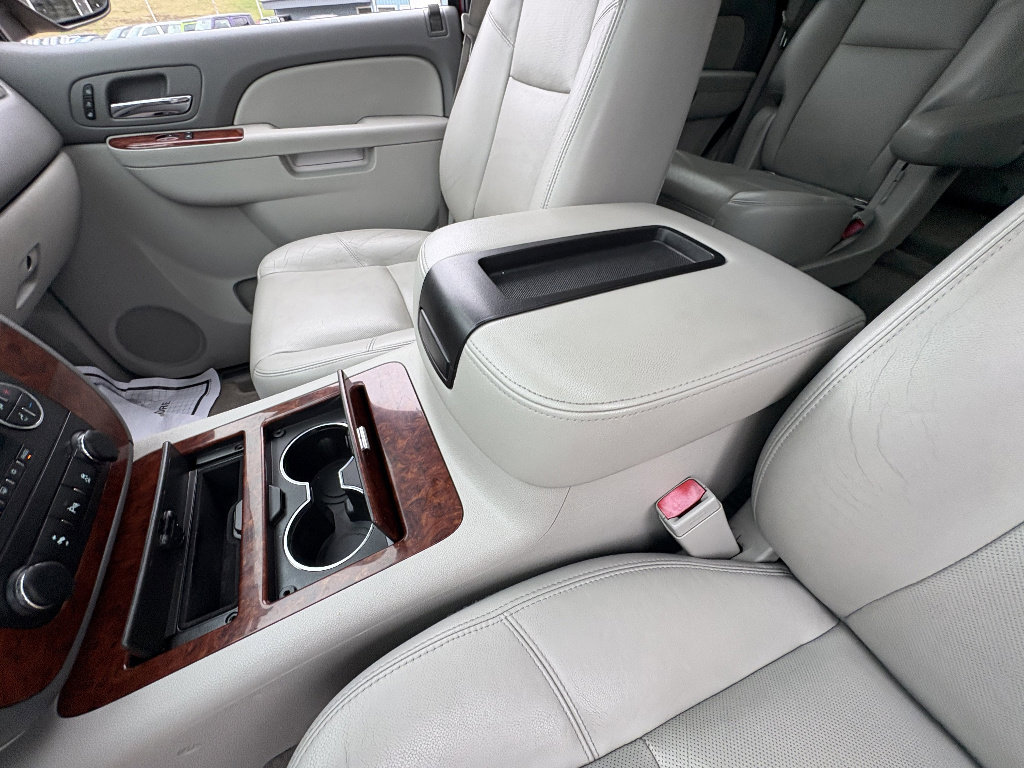 Used 2013 Chevrolet Tahoe LTZ image 36