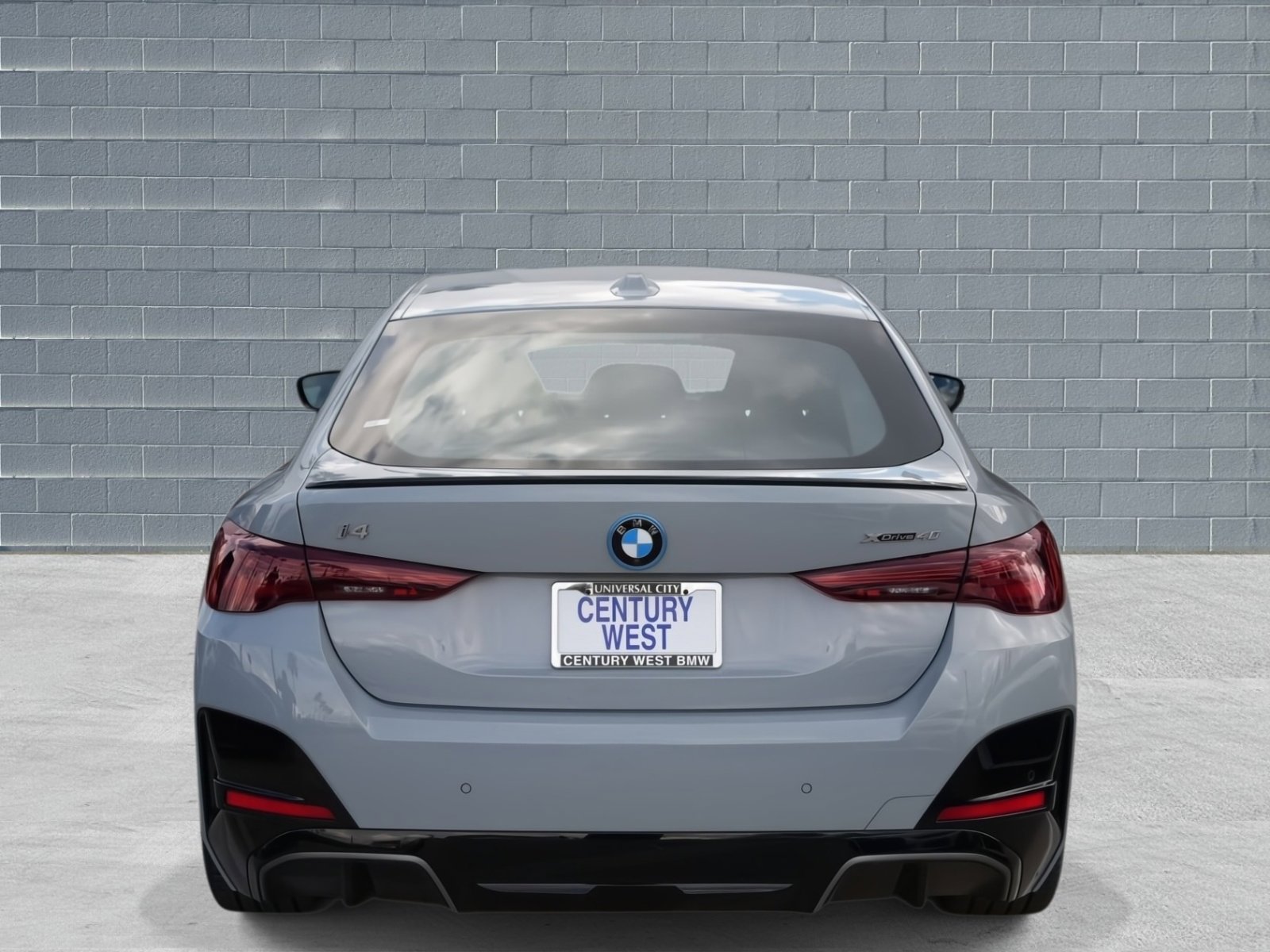 Certified 2025 BMW i4 xDrive40i image 3