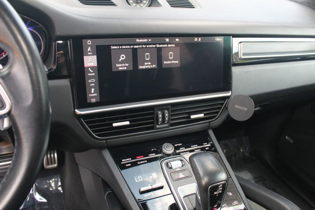 Used 2021 Porsche Cayenne GTS AWD/4WD image 16