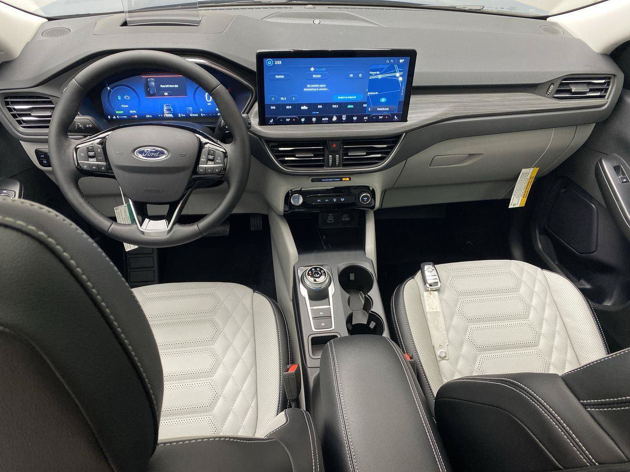 New 2024 Ford Escape SE w/ PHEV Premium Package FWD image 3