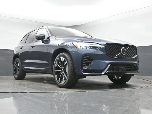New 2026 Volvo XC60 T8 Plus w/ Climate Package PRO AWD/4WD image 37