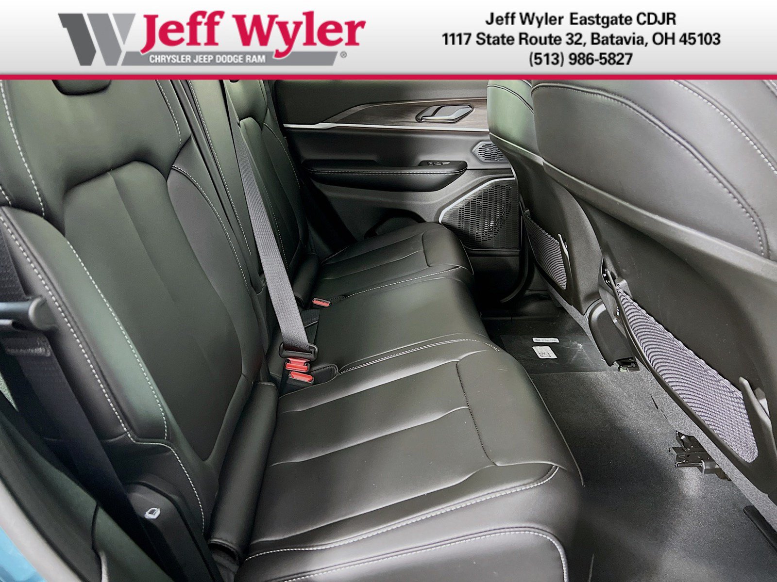 New 2026 Jeep Grand Cherokee Limited w/ Limited Altitude Package AWD/4WD image 24
