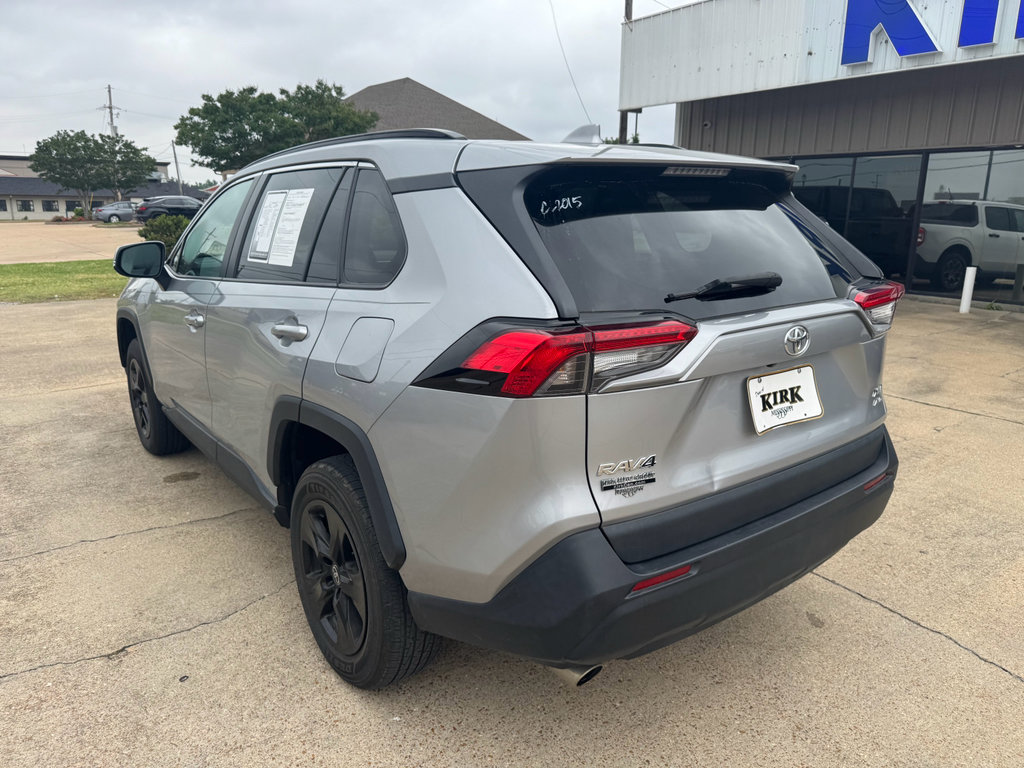 Used 2023 Toyota RAV4 XLE AWD/4WD image 3