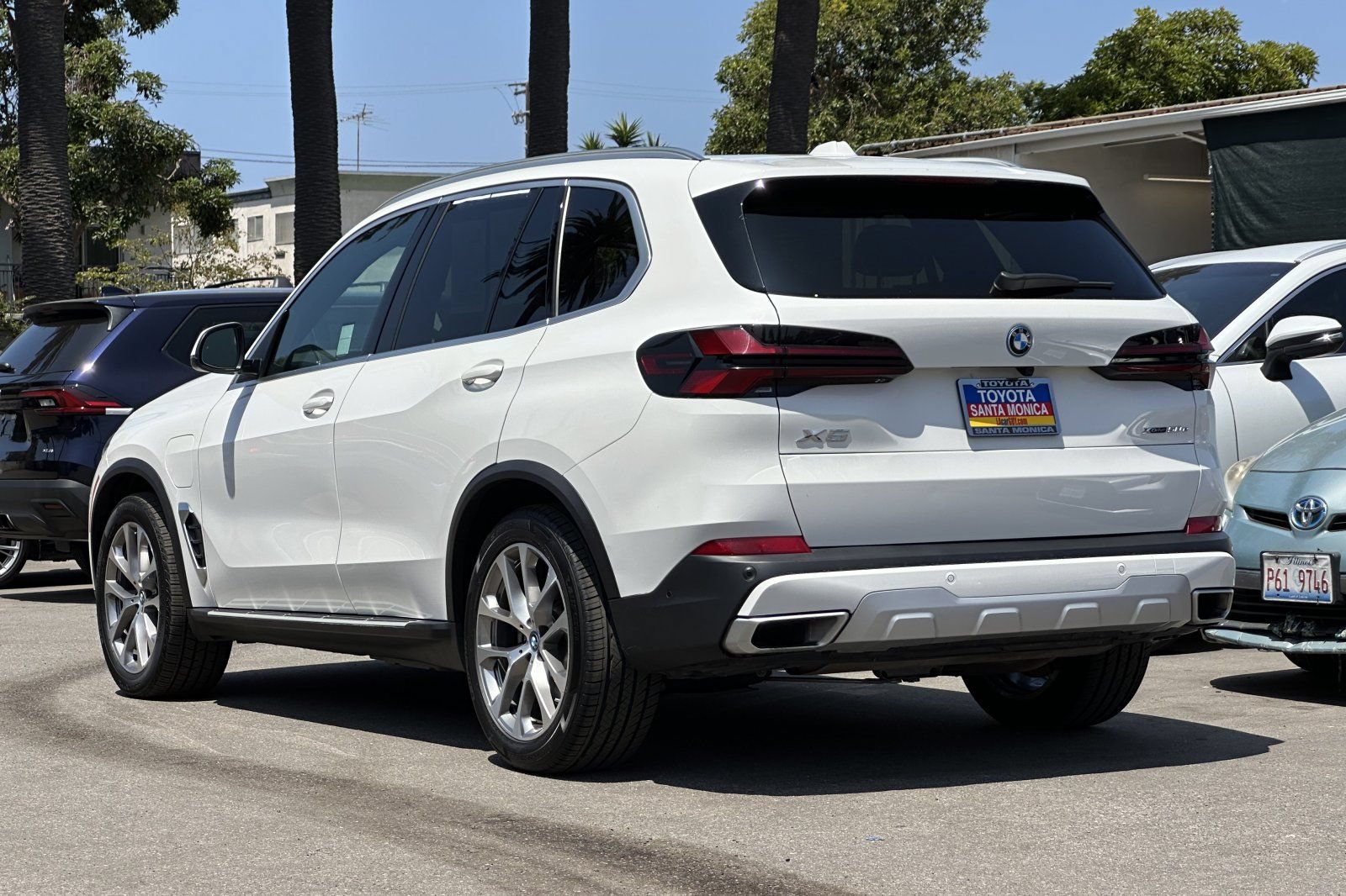 Used 2025 BMW X5 xDrive50e AWD/4WD image 6