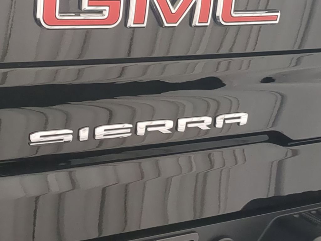 Used 2024 GMC Sierra 1500 AT4 w/ Technology Package AWD/4WD image 13