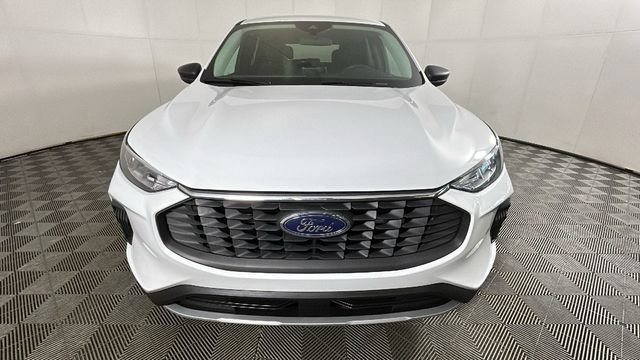 Used 2023 Ford Escape Active w/ Cold Weather Package FWD image 7