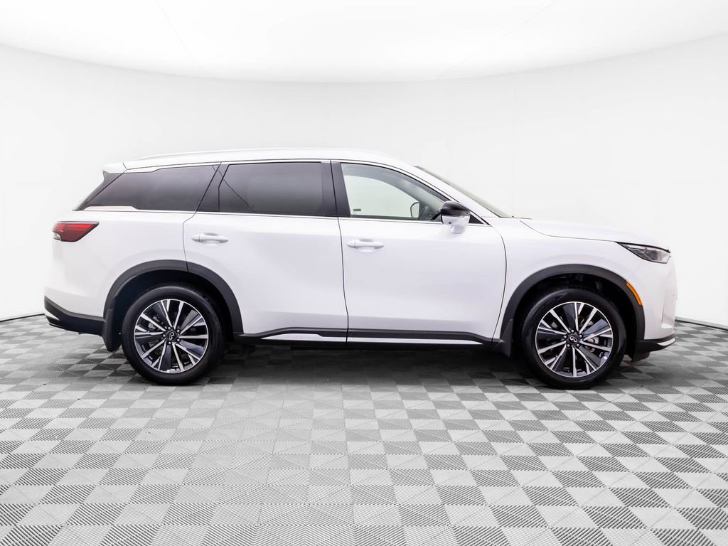 Certified 2026 INFINITI QX60 Luxe w/ Cargo Package AWD/4WD image 7