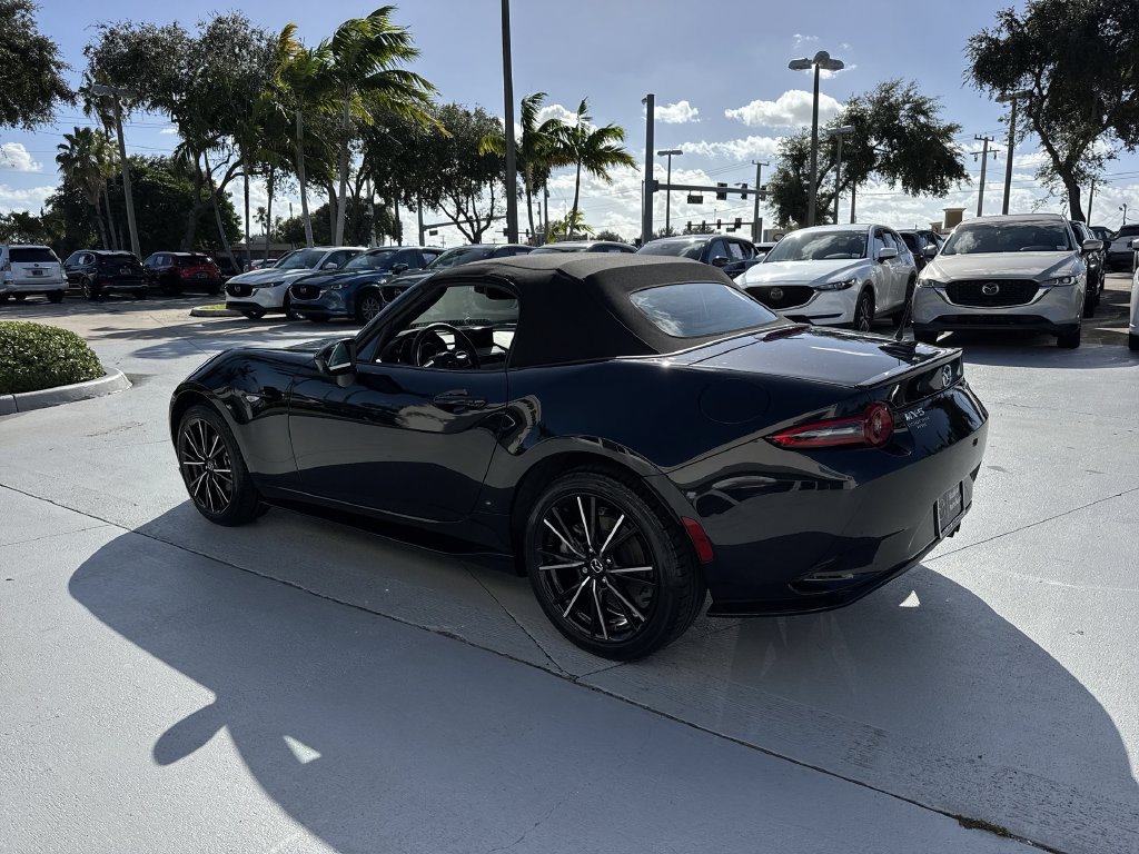 Used 2025 MAZDA MX-5 Miata Grand Touring w/ Appearance Package RWD image 12