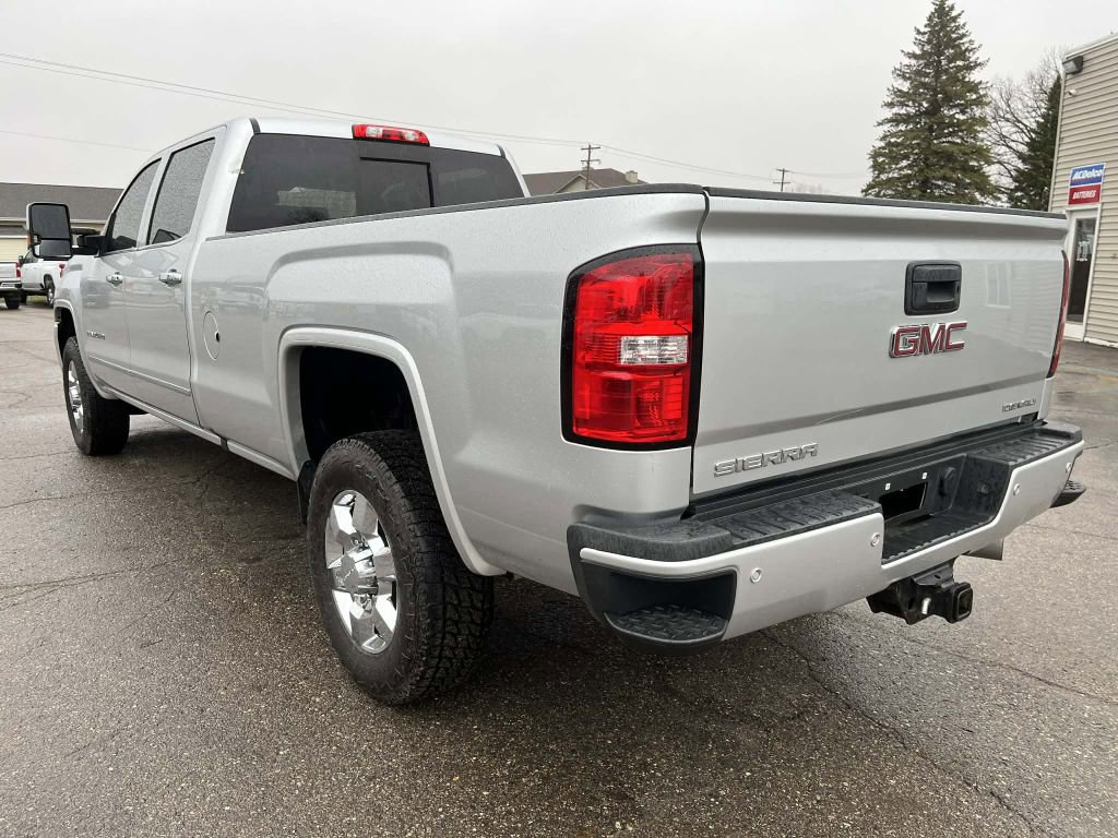 Used 2018 GMC Sierra 3500 Denali w/ Duramax Plus Package image 9