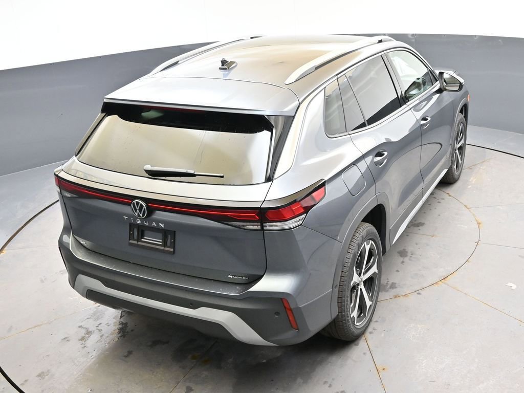 New 2026 Volkswagen Tiguan SE image 40