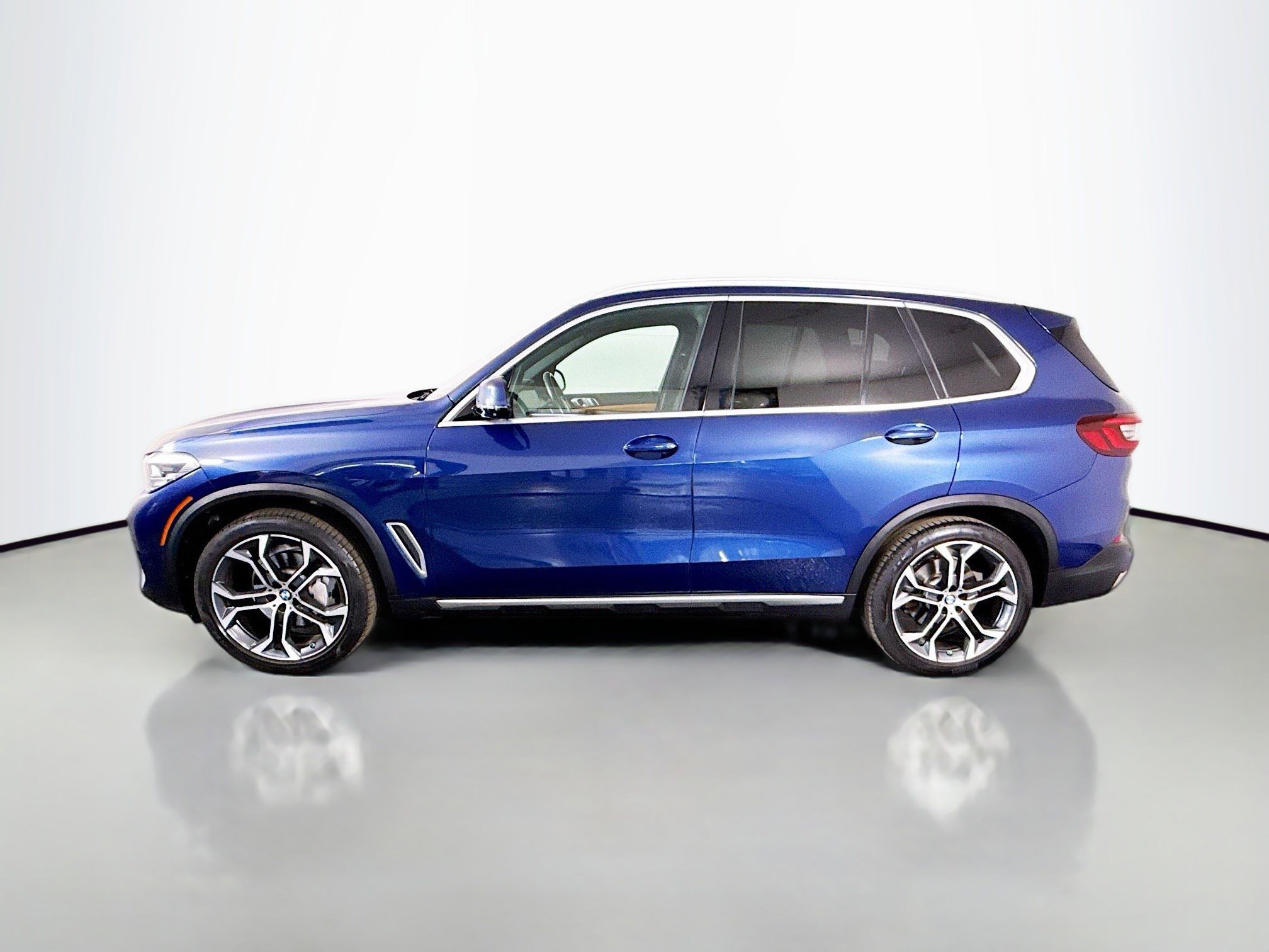 Used 2022 BMW X5 sDrive40i w/ Premium Package image 6