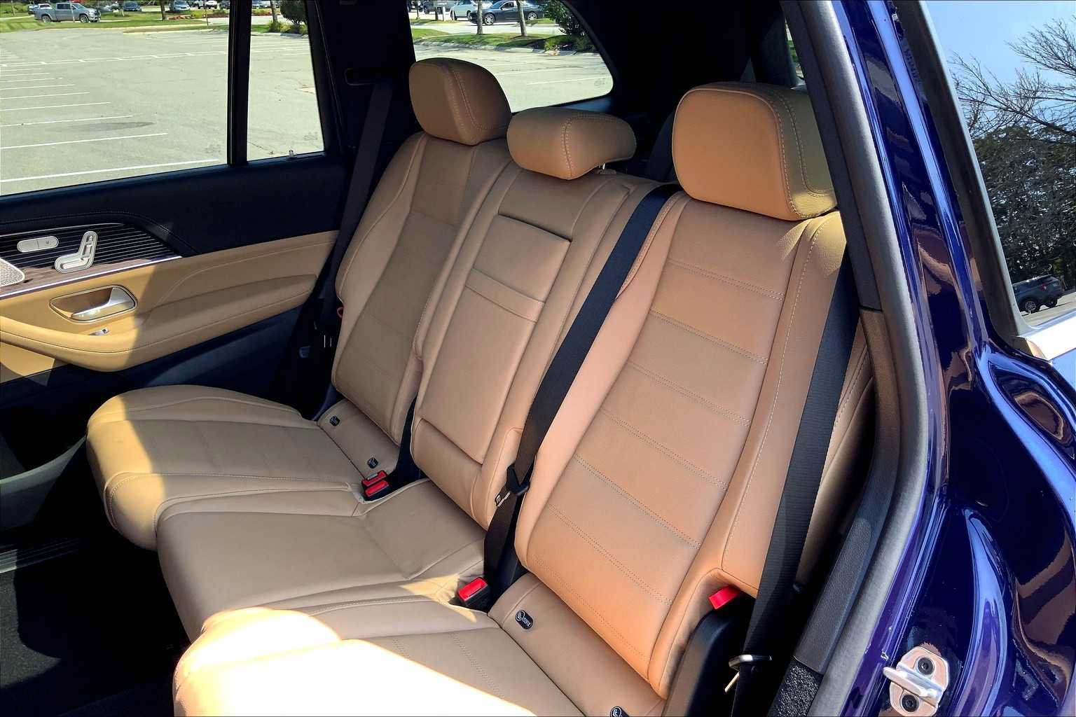 New 2026 Mercedes-Benz GLS 450 4MATIC image 13