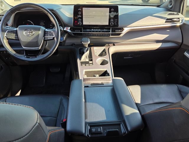 Used 2022 Toyota Sienna XSE w/ XSE Plus Package AWD/4WD image 8
