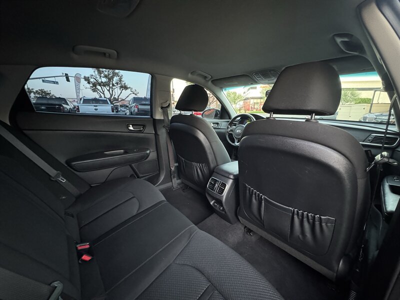 Used 2018 Kia Optima Premium w/ Convenience Package FWD image 41