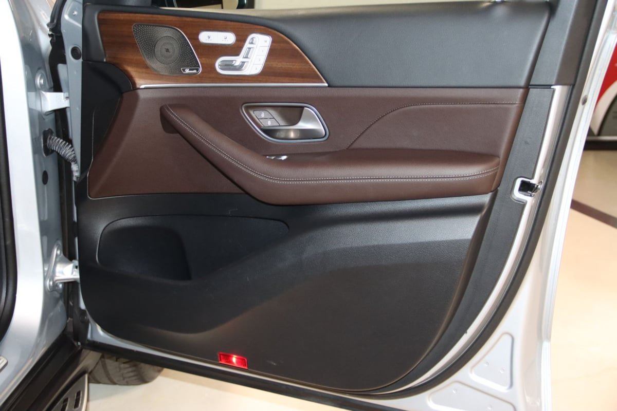 Used 2023 Mercedes-Benz GLS 450 4MATIC image 67
