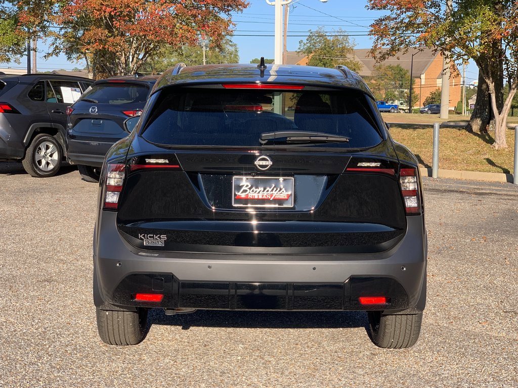 New 2026 Nissan Kicks SV image 4