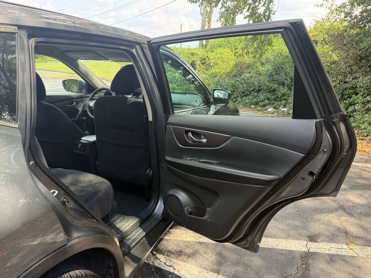 Used 2016 Nissan Rogue S AWD/4WD image 14