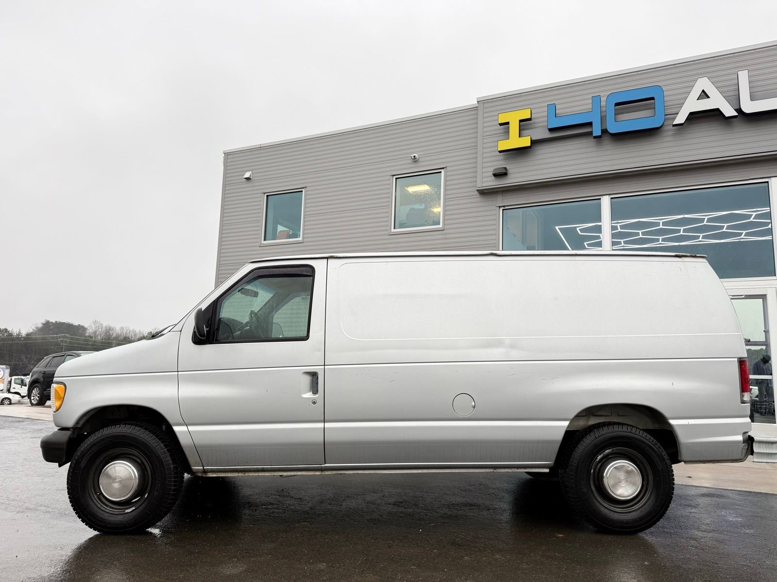 Used 1999 Ford E-250 and Econoline 250 RWD image 8