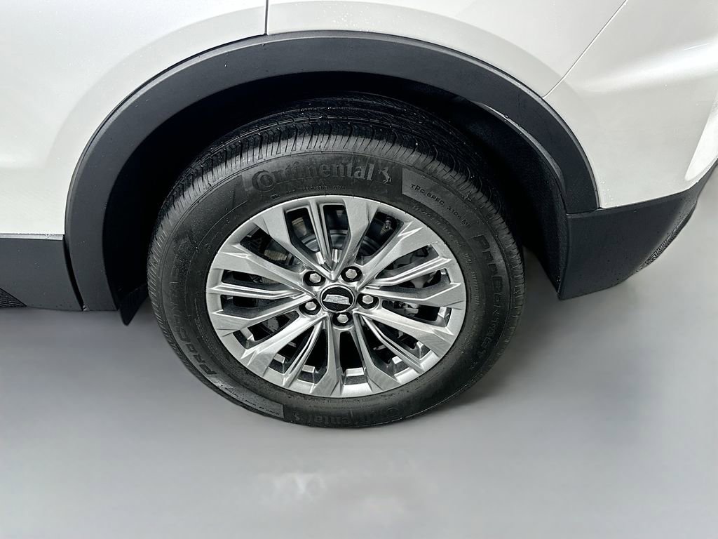 Used 2024 Cadillac XT4 Premium Luxury w/ Technology Package image 32