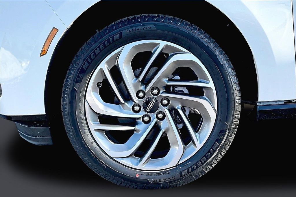 New 2026 Lincoln Navigator Reserve image 13