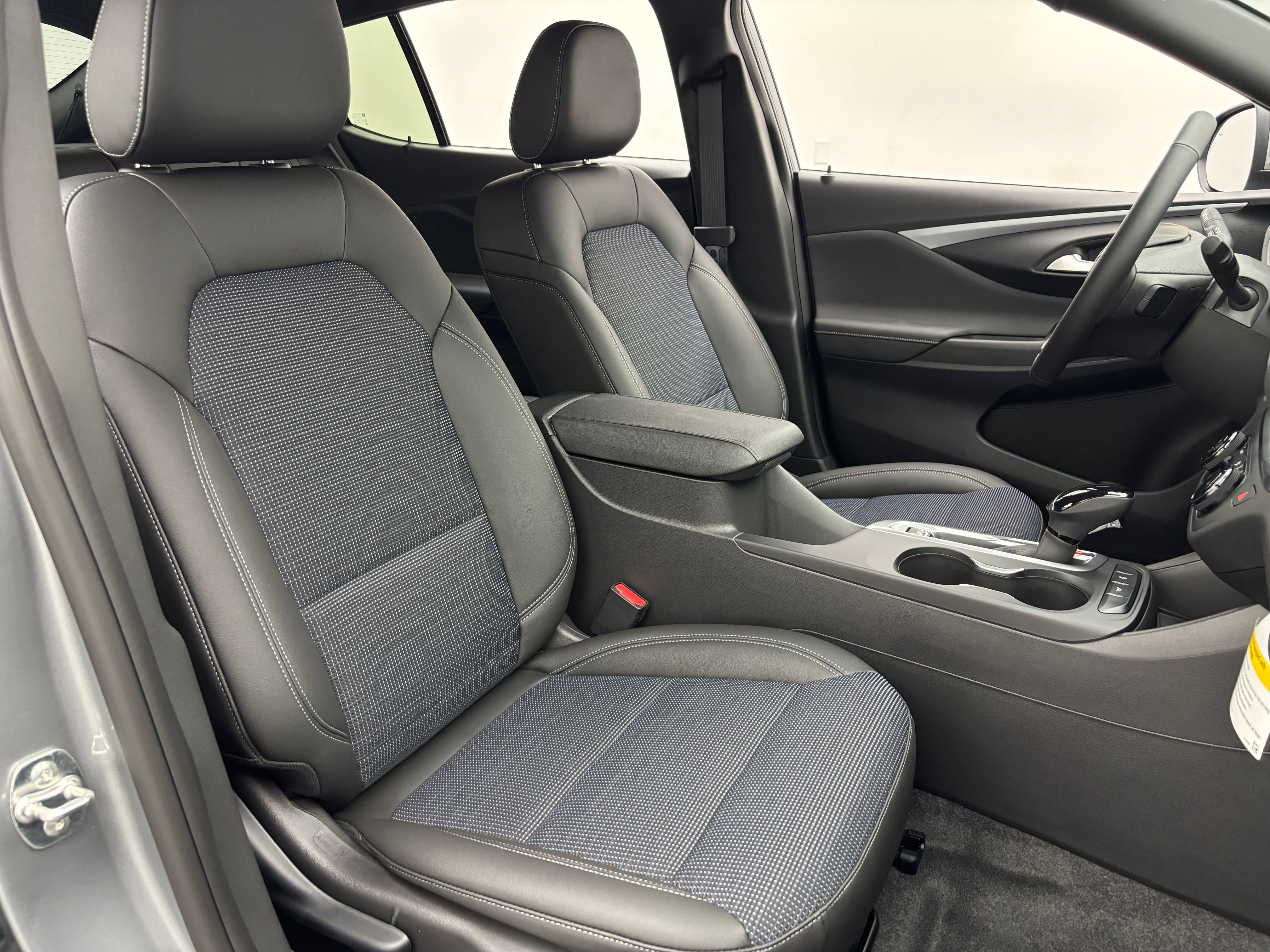 New 2026 Buick Envista Sport Touring w/ Convenience I Package FWD image 30