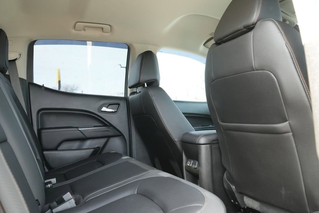 Used 2021 GMC Canyon AT4 image 16