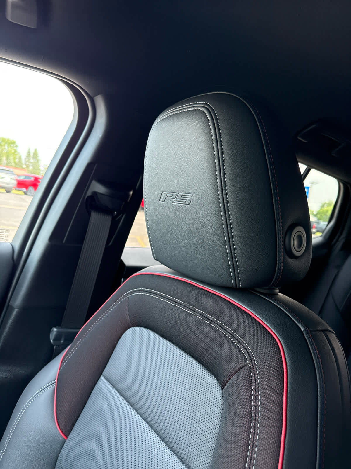 Used 2024 Chevrolet Equinox EV RS image 25