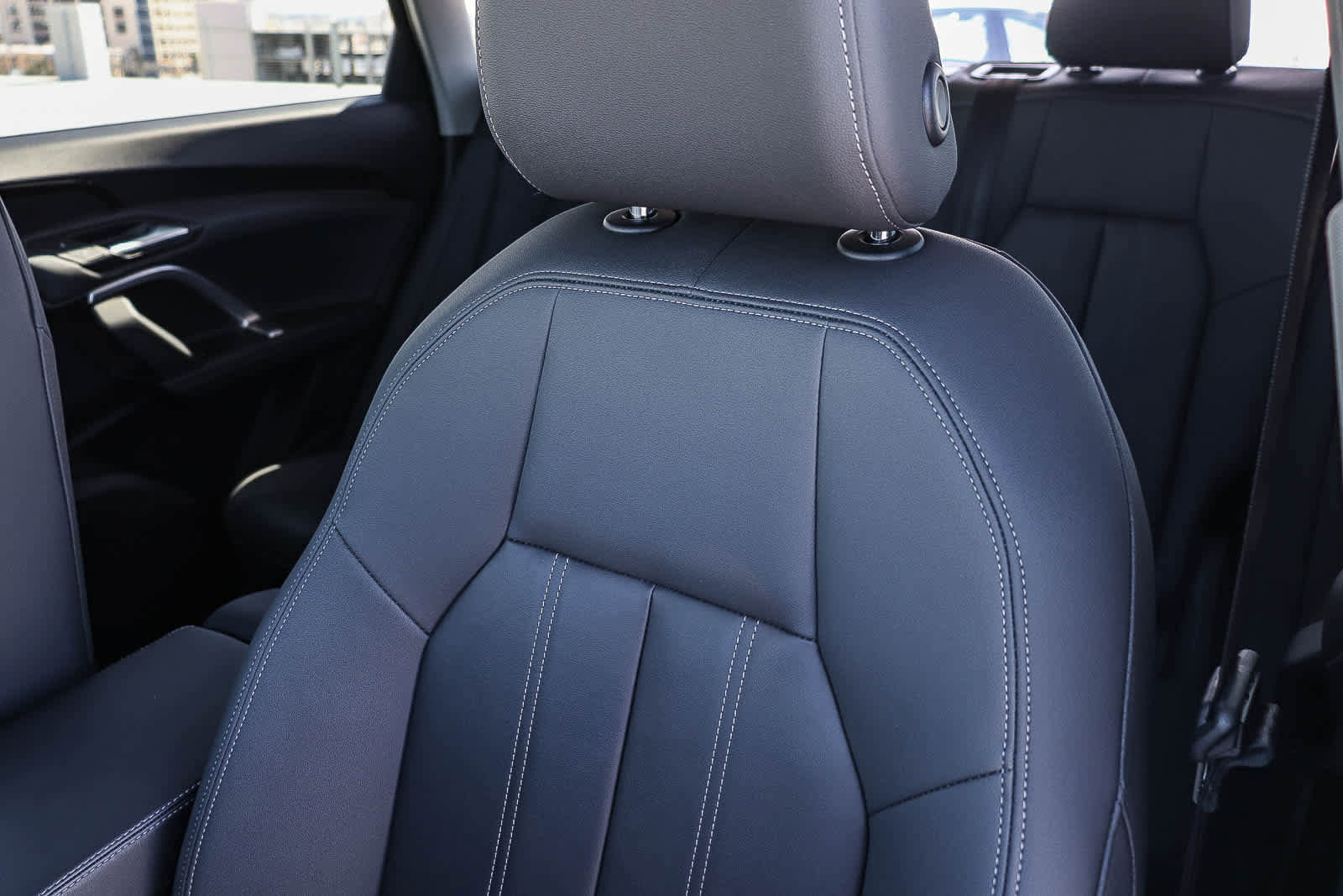 Used 2025 Audi Q5 Premium w/ Convenience Package image 35