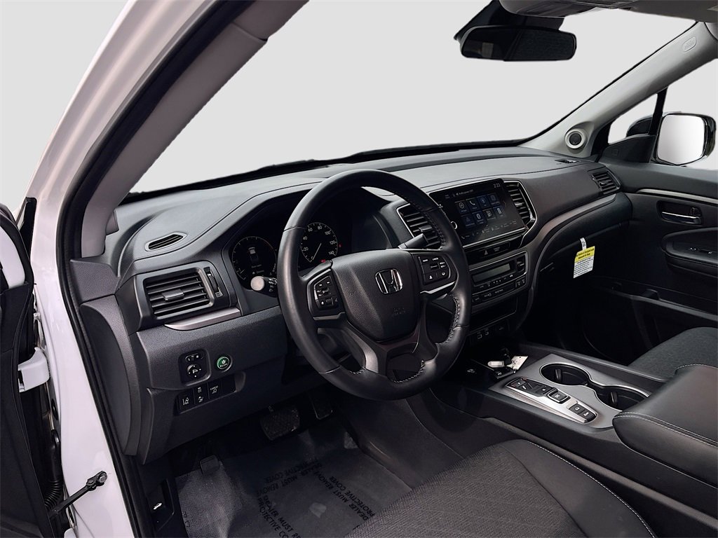 Used 2024 Honda Ridgeline Sport image 9