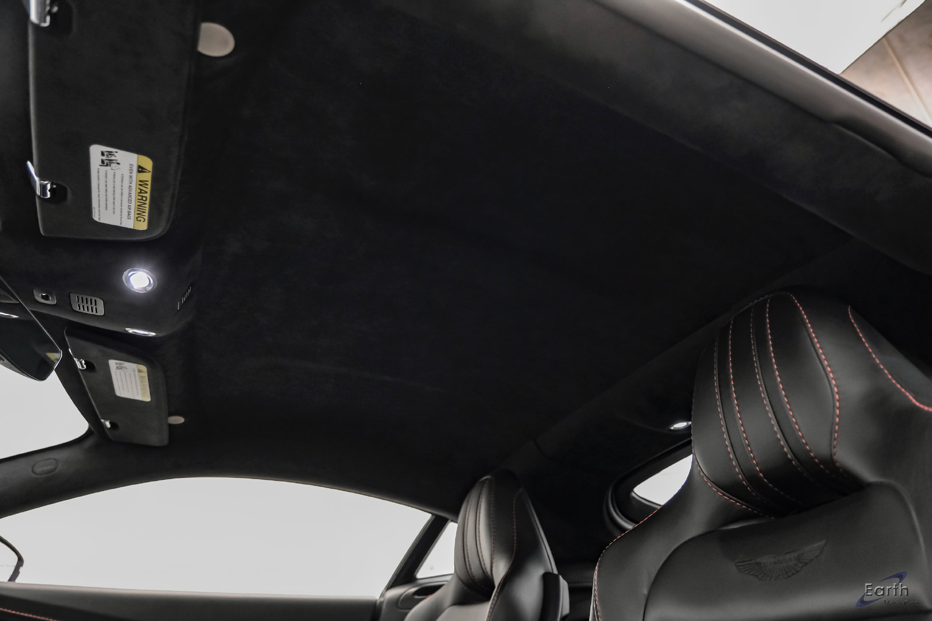 Used 2019 Aston Martin V8 Vantage Coupe RWD image 42