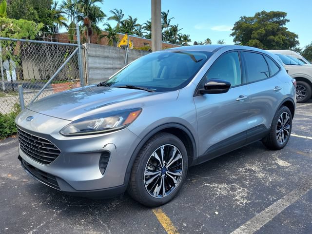 Used 2022 Ford Escape SE w/ SE Sport Appearance Package FWD image 31