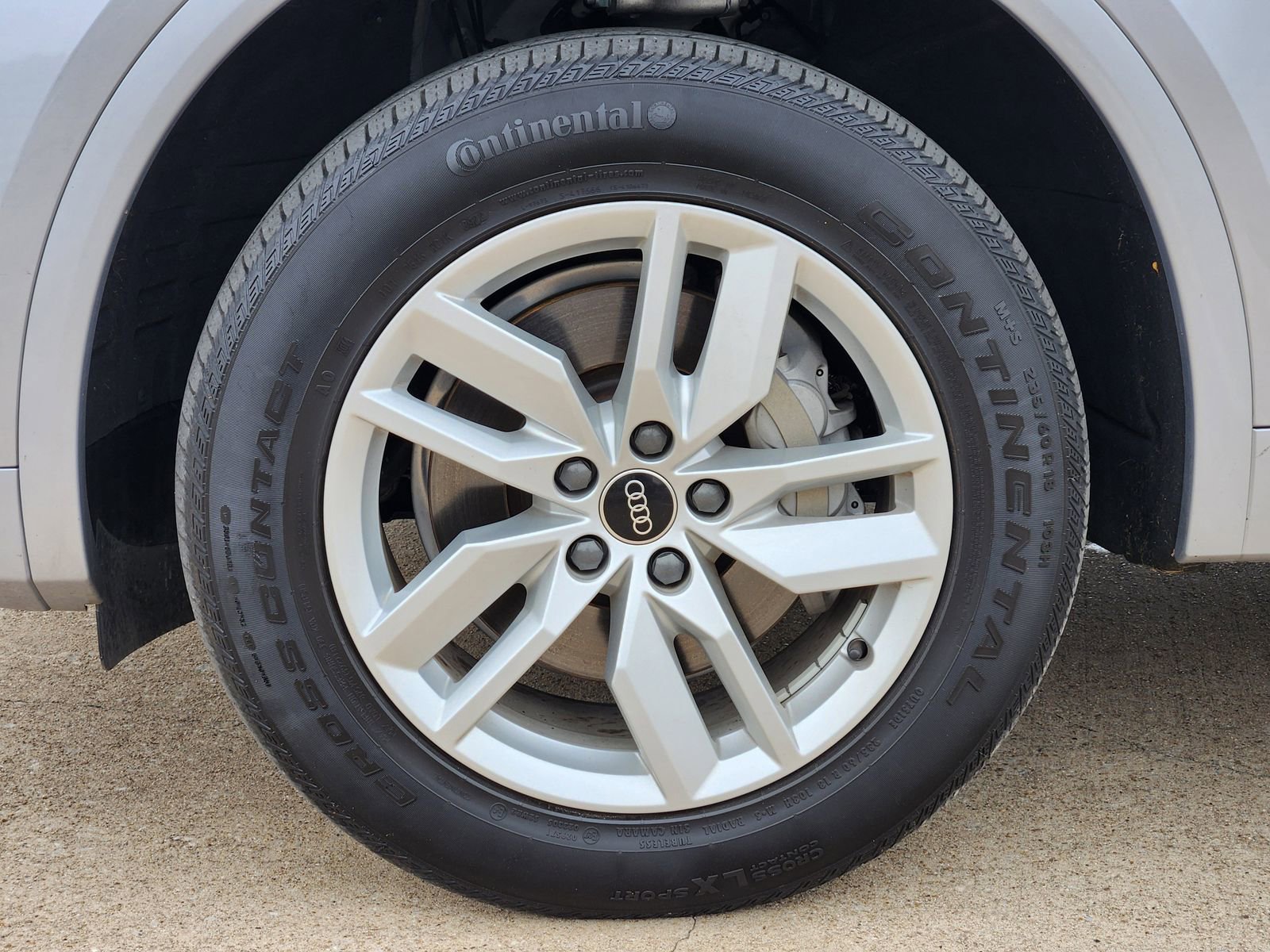 Used 2023 Audi Q5 2.0T Premium w/ Convenience Package image 17