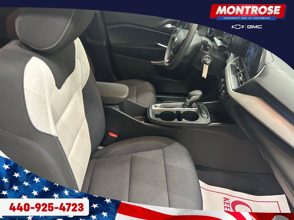 Used 2024 Chevrolet Trax LS image 31