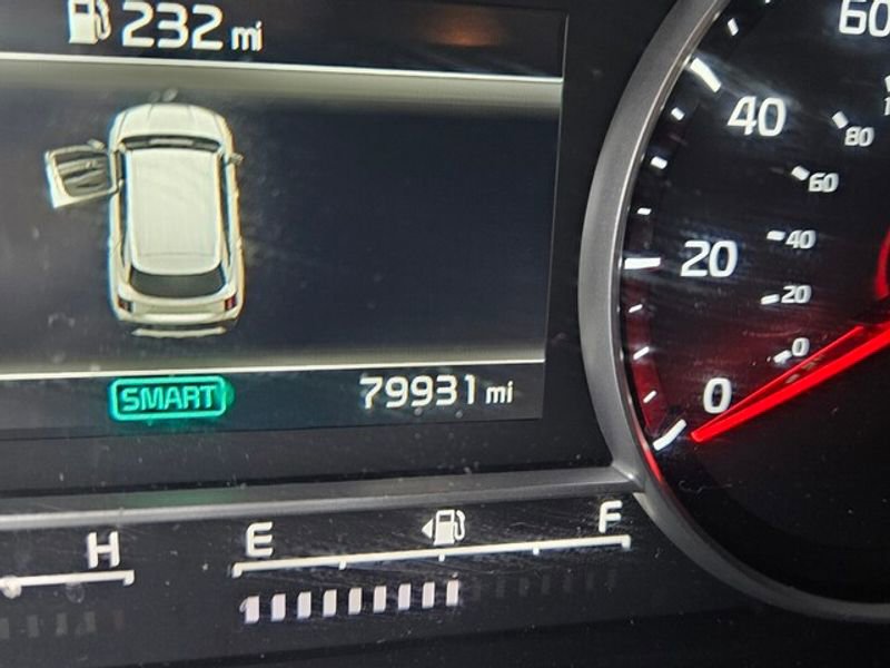 Used 2023 Kia Sorento LX image 28