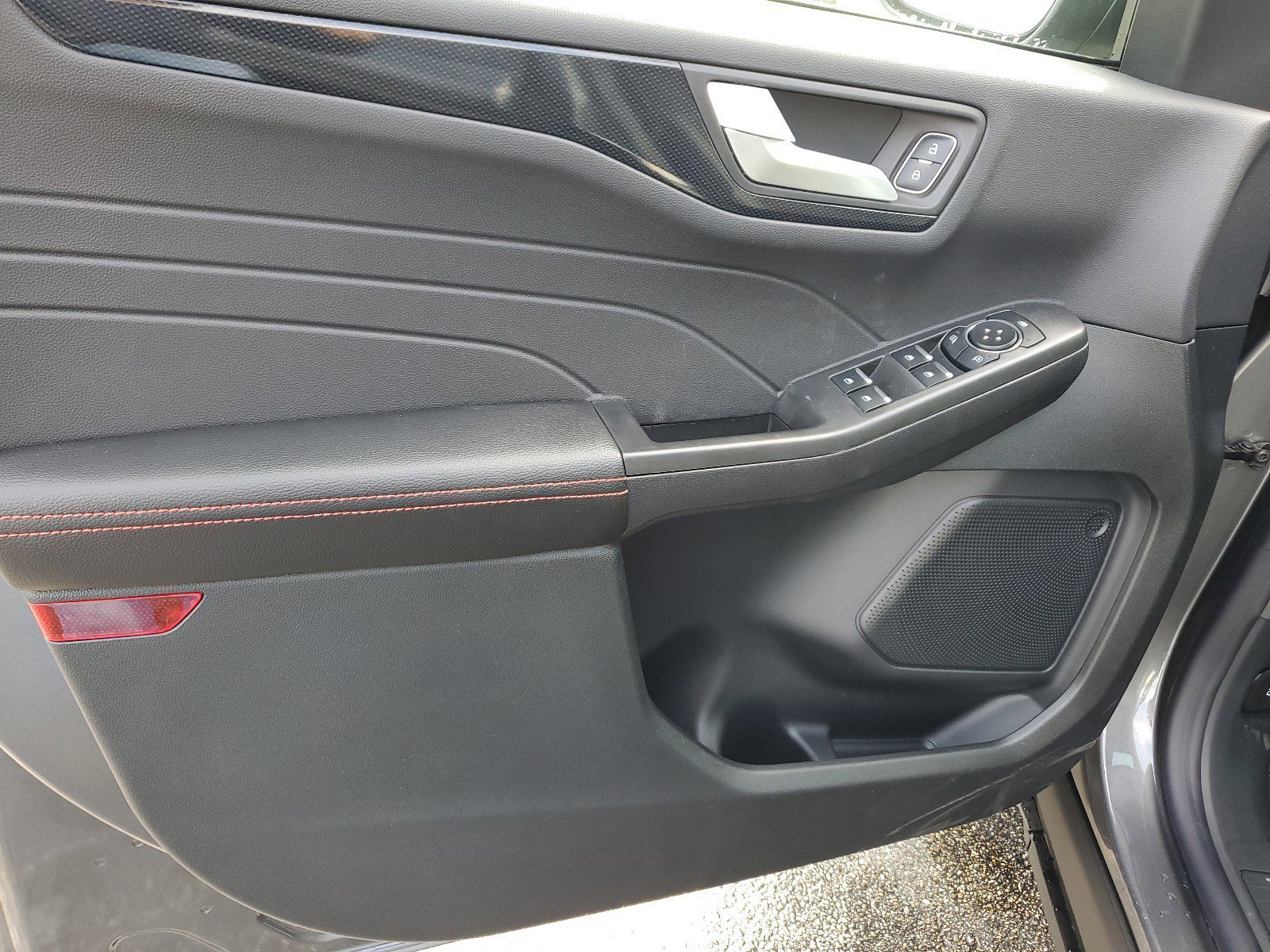 New 2025 Ford Escape ST-Line w/ Equipment Group 301A image 12