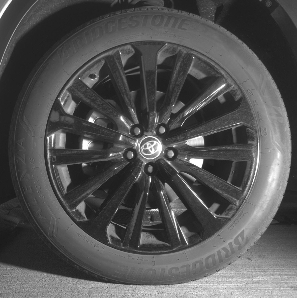 Used 2025 Toyota Highlander XSE image 12