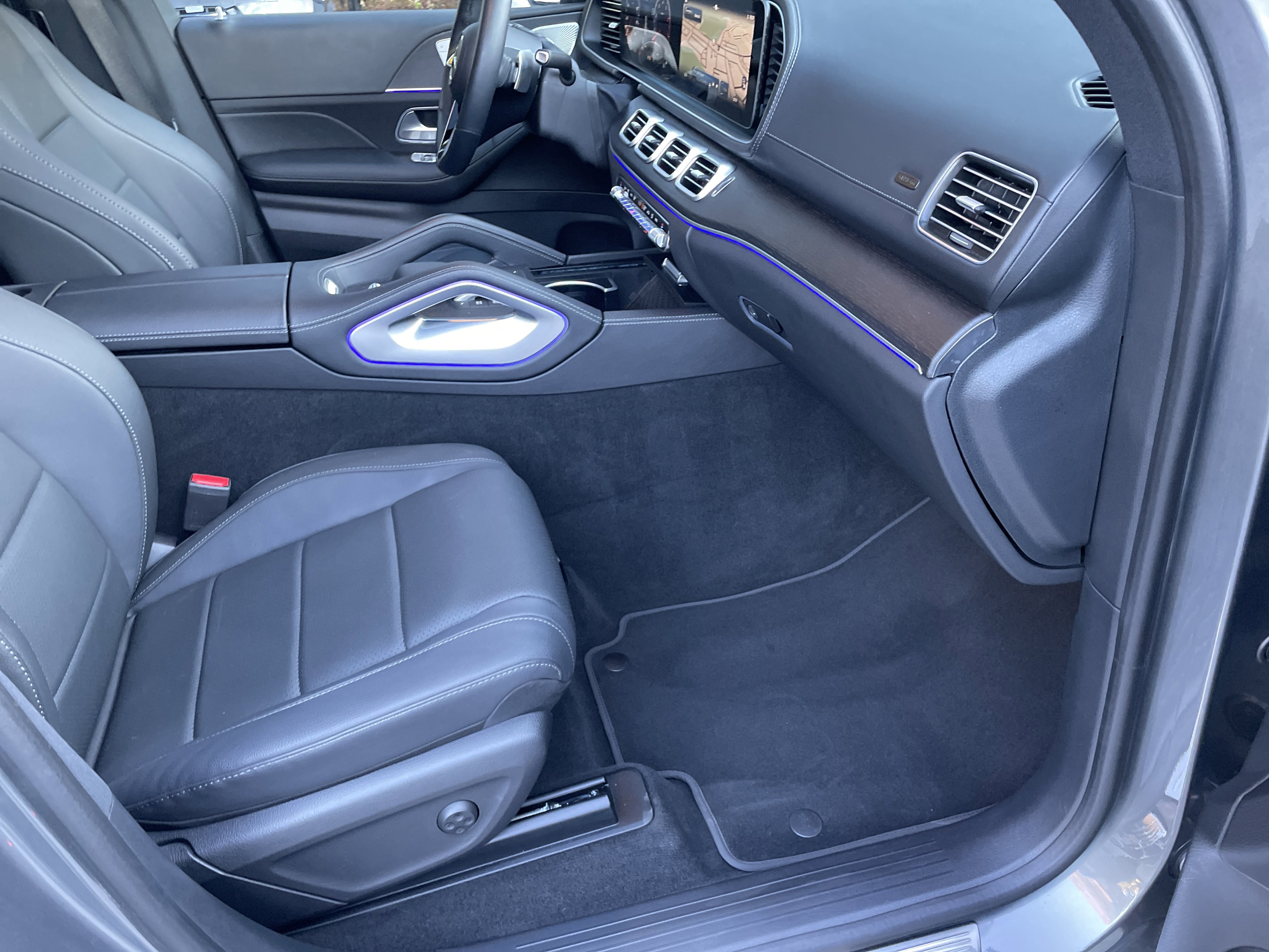 Used 2025 Mercedes-Benz GLS 450 4MATIC image 51