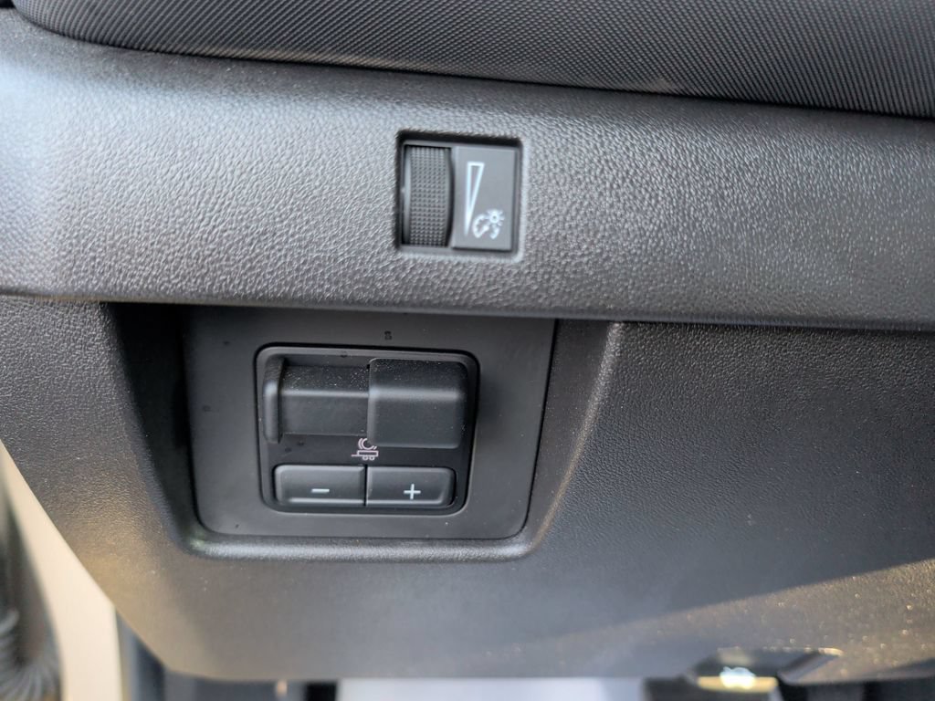 Used 2023 Chevrolet Colorado Z71 w/ Z71 Convenience Package 2 AWD/4WD image 15
