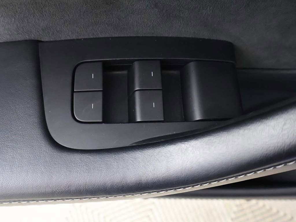 Used 2021 Tesla Model 3 Standard Range Plus image 37