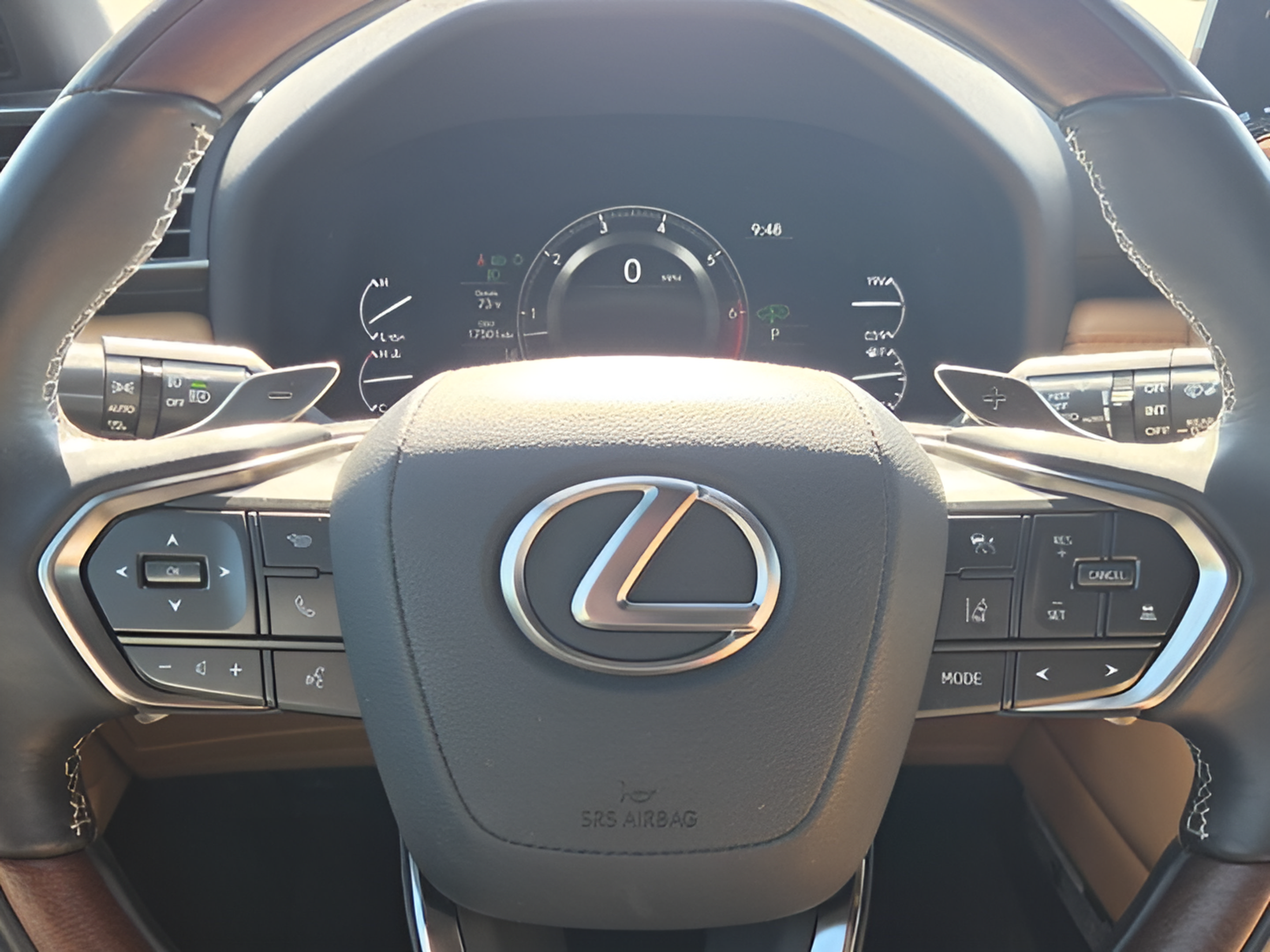 Certified 2024 Lexus LX 600 4WD w/ Luxury Package image 23