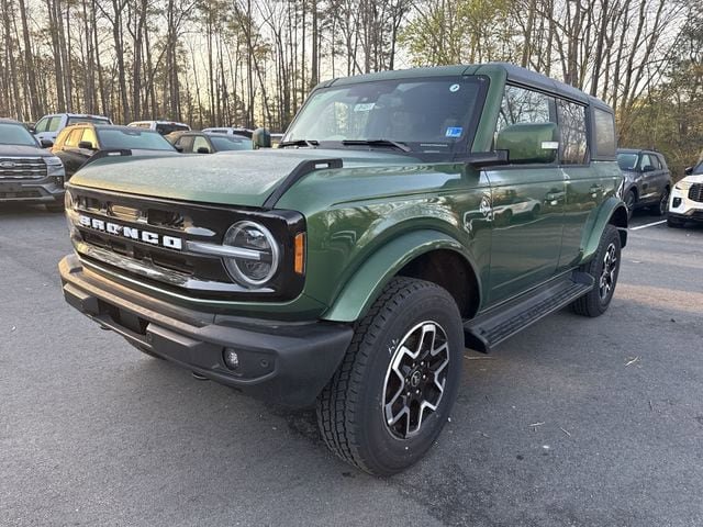 New 2025 Ford Bronco Outer Banks AWD/4WD image 1