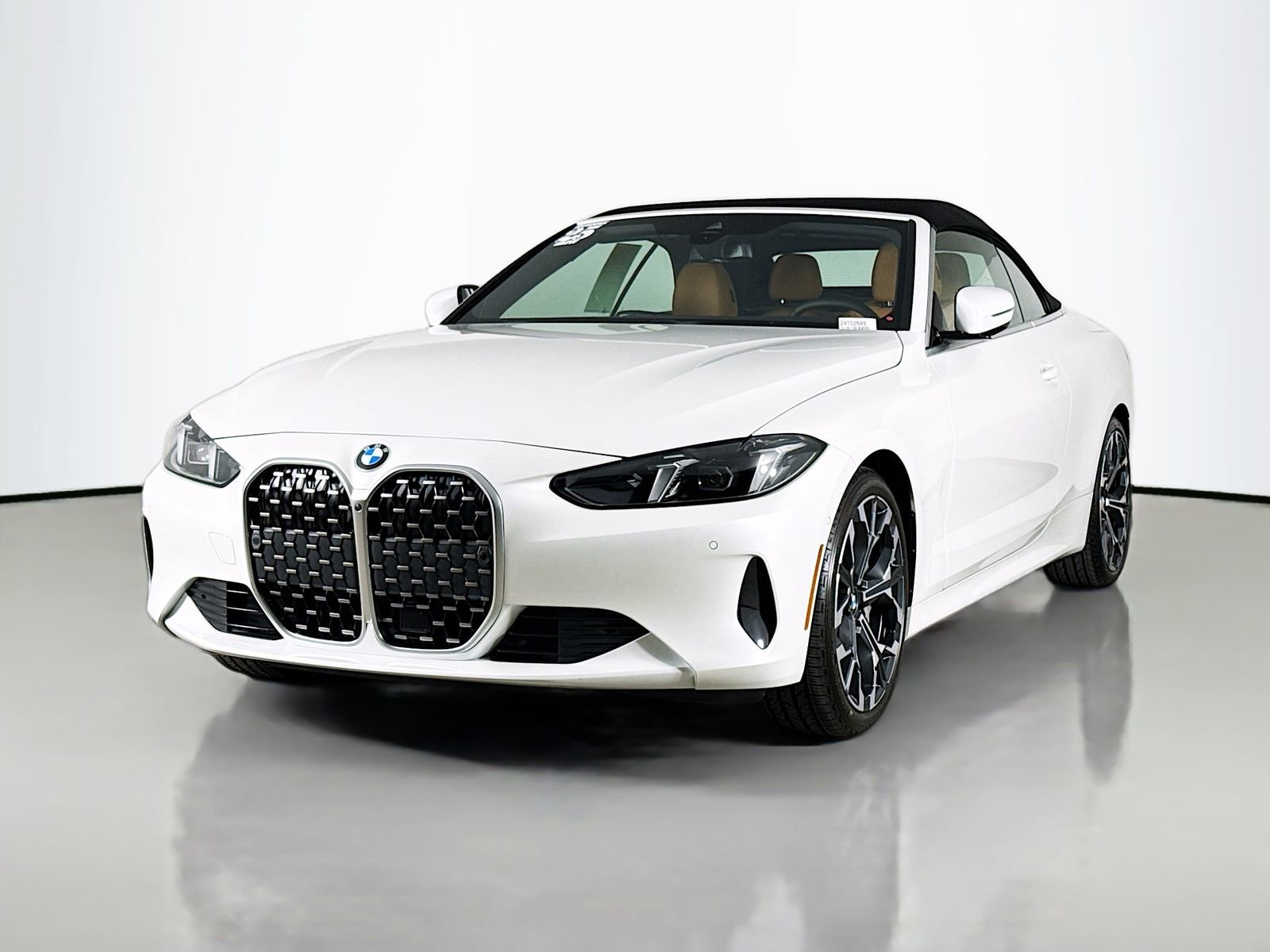 Used 2025 BMW 430i Convertible w/ Convenience Package image 3