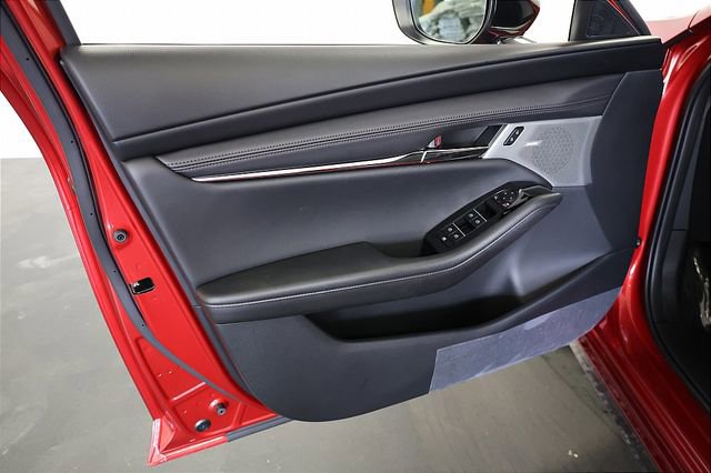 New 2026 MAZDA MAZDA3 Hatchback w/Premium Plus Pkg image 18