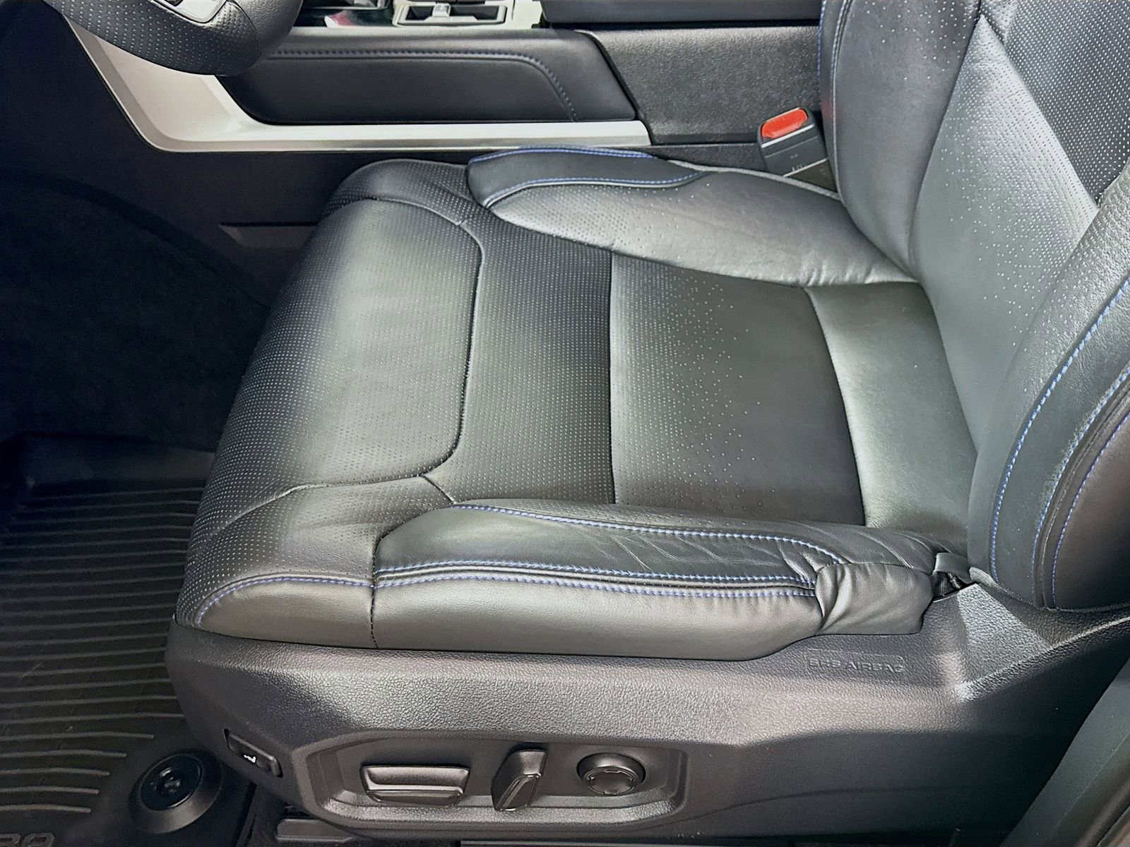 Used 2025 Toyota Tundra Platinum image 15