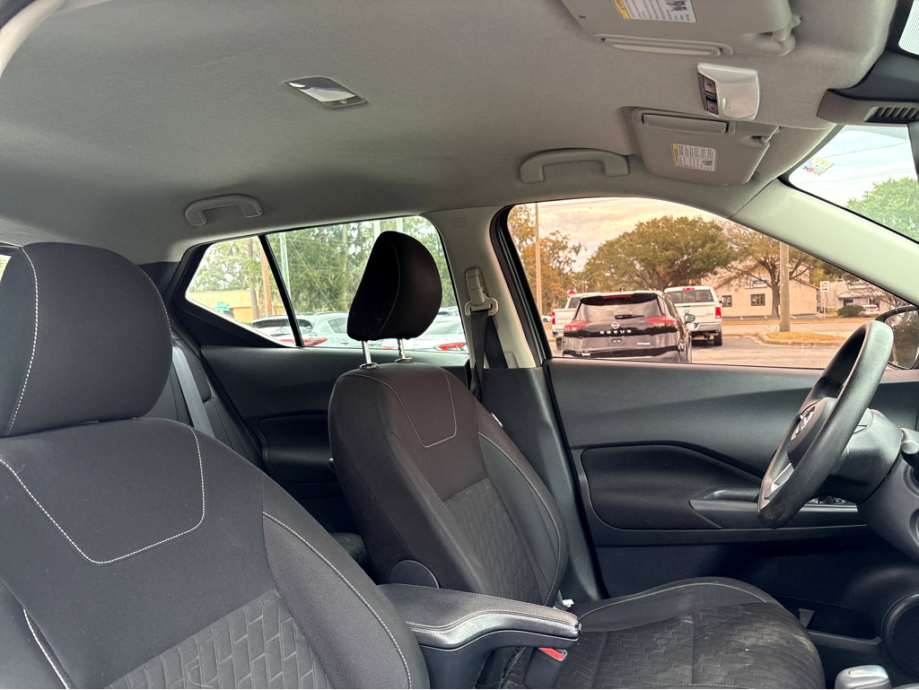 Used 2021 Nissan Kicks S image 10