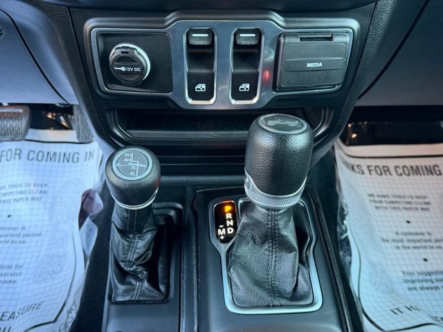 Used 2021 Jeep Wrangler Sport AWD/4WD image 31