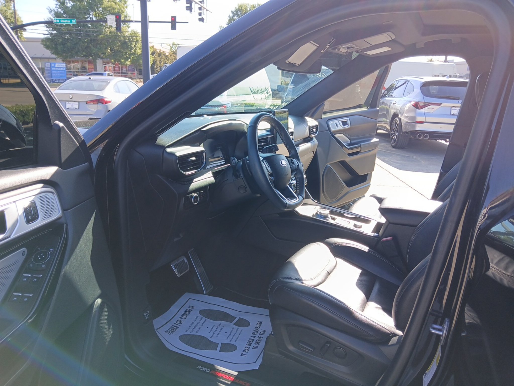 Used 2023 Ford Explorer ST w/ Equipment Group 401A AWD/4WD image 9